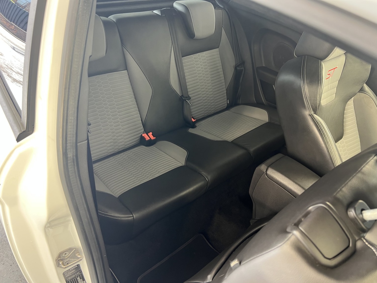 Used Ford Fiesta 2015 for sale - 78201965: Photo 22