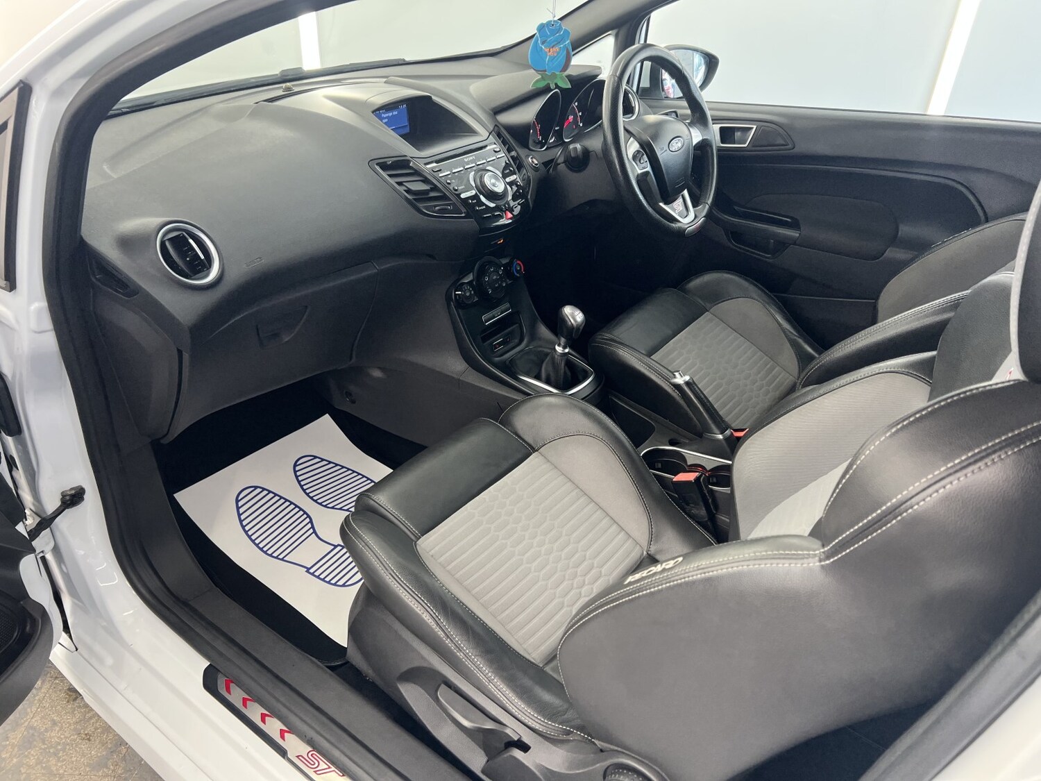 Used Ford Fiesta 2015 for sale - 78201965: Photo 25