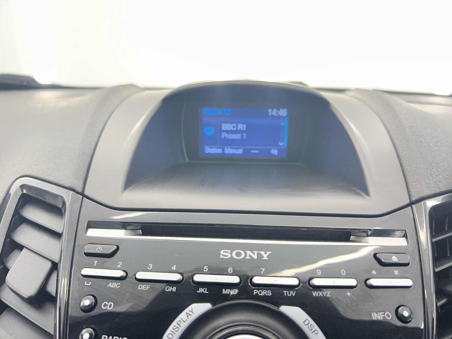 Used Ford Fiesta 2015 for sale - 78201965: Photo 32