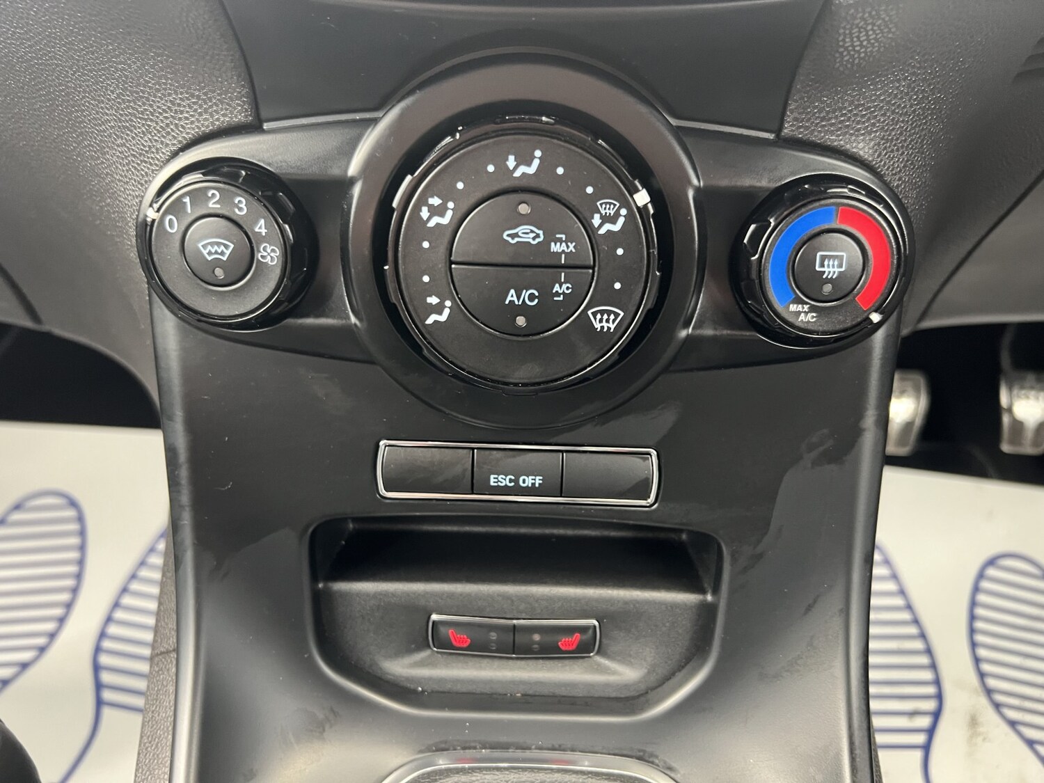 Used Ford Fiesta 2015 for sale - 78201965: Photo 34