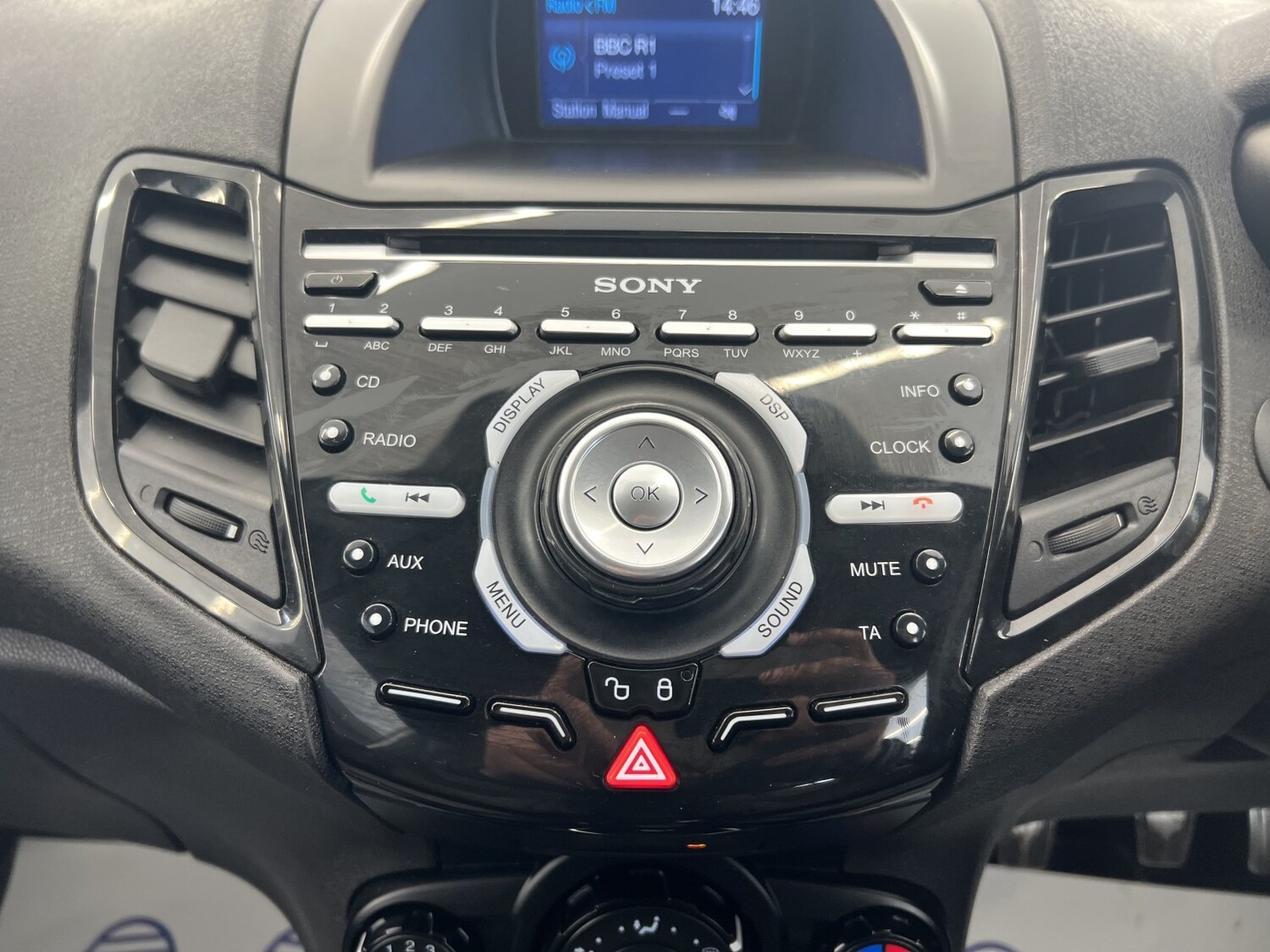 Used Ford Fiesta 2015 for sale - 78201965: Photo 35