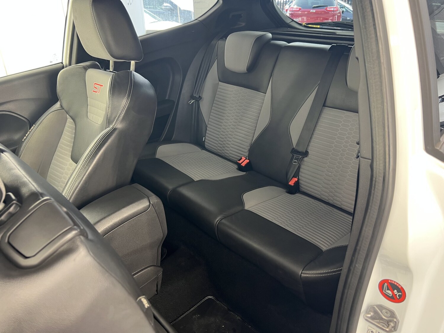 Used Ford Fiesta 2015 for sale - 78201965: Photo 42