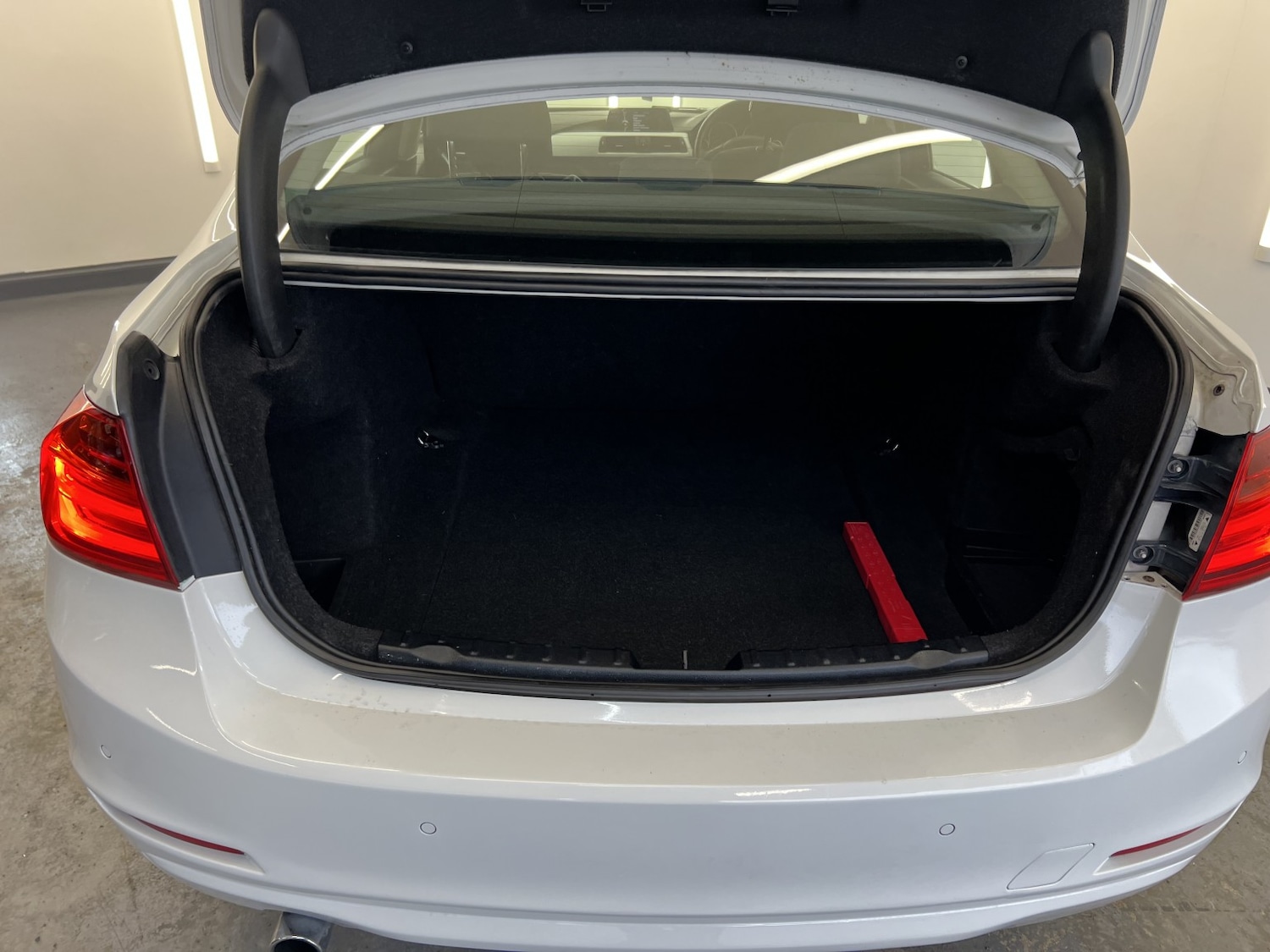 Used BMW 3 Series 2012 for sale - 77851415: Photo 27