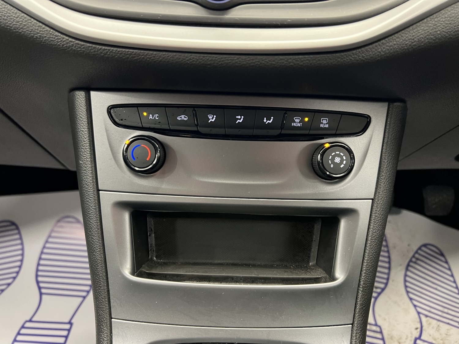 Used Vauxhall Astra 2018 for sale - 77535965: Photo 44