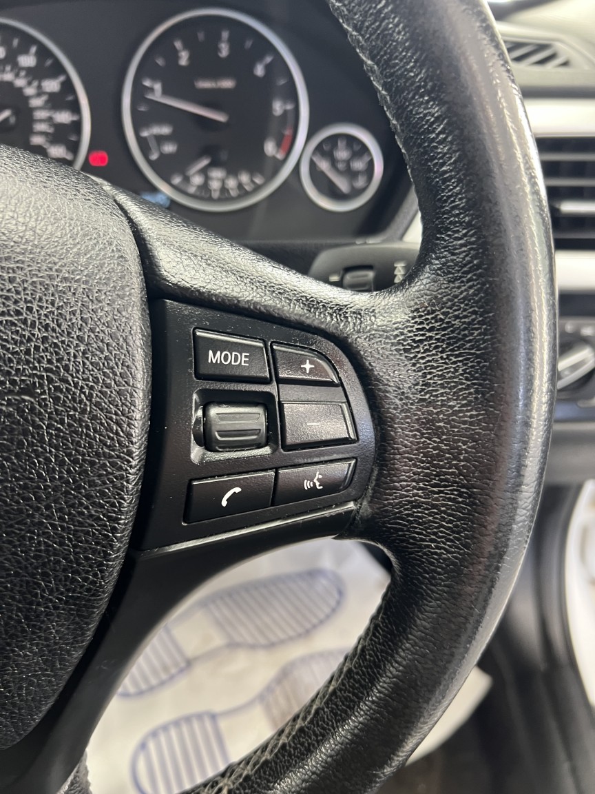 Used BMW 3 Series 2012 for sale - 78139386: Photo 22