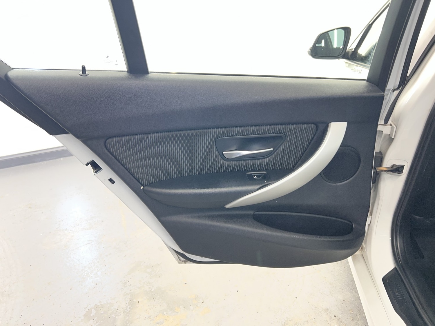 Used BMW 3 Series 2012 for sale - 78139386: Photo 30