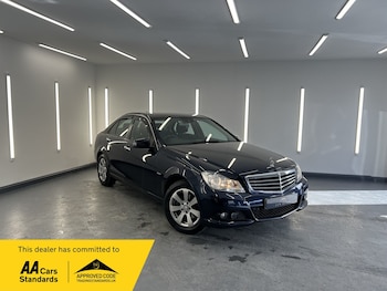 Used Mercedes-Benz C Class 2011 for sale - 77735799: Photo