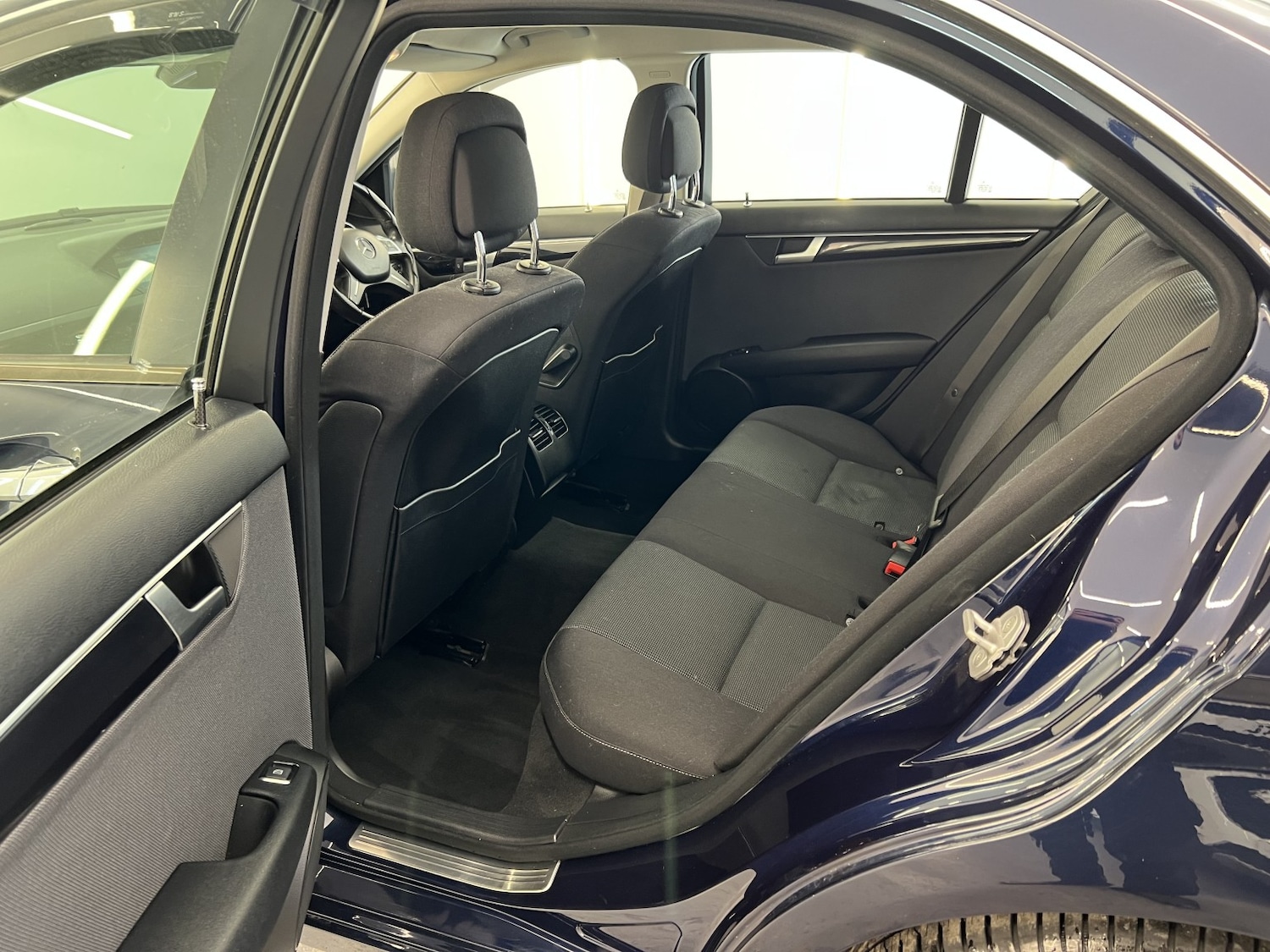 Used Mercedes-Benz C Class 2011 for sale - 77735799: Photo 27