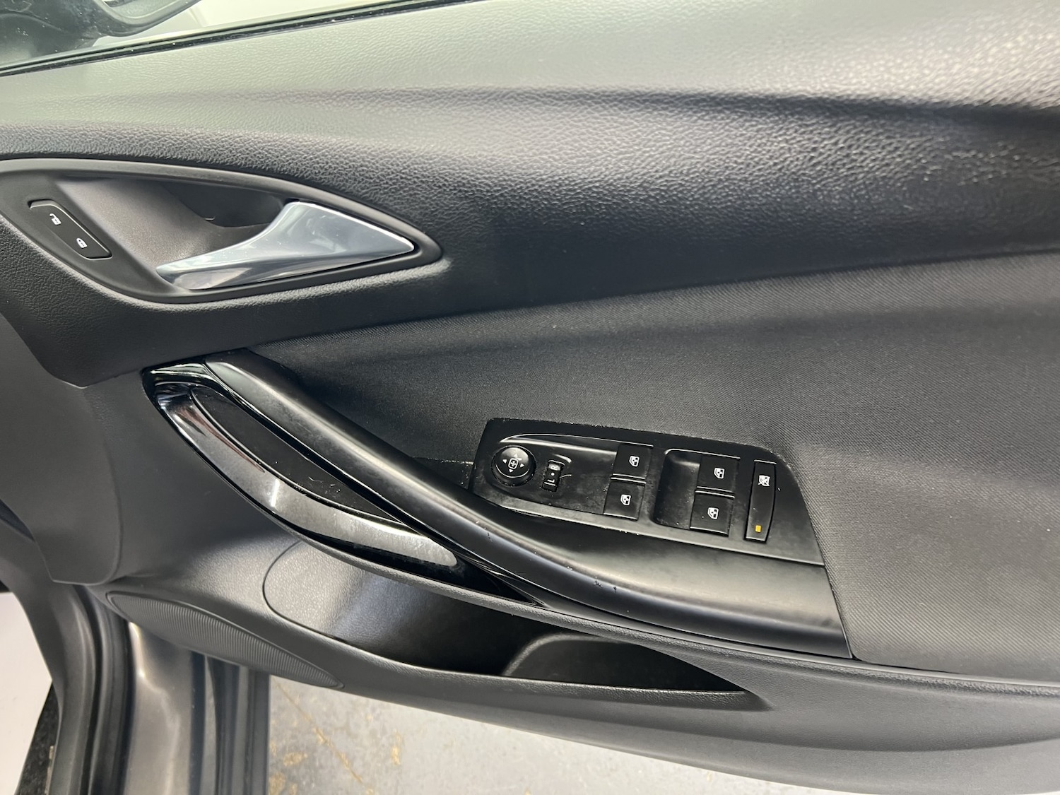 Used Vauxhall Astra 2016 for sale - 77977108: Photo 17