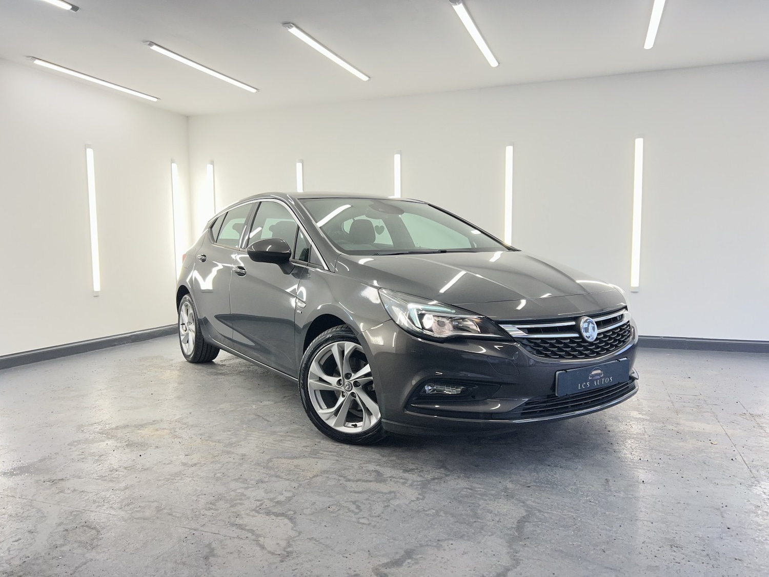 Used Vauxhall Astra 2016 for sale - 77977108: Photo 2