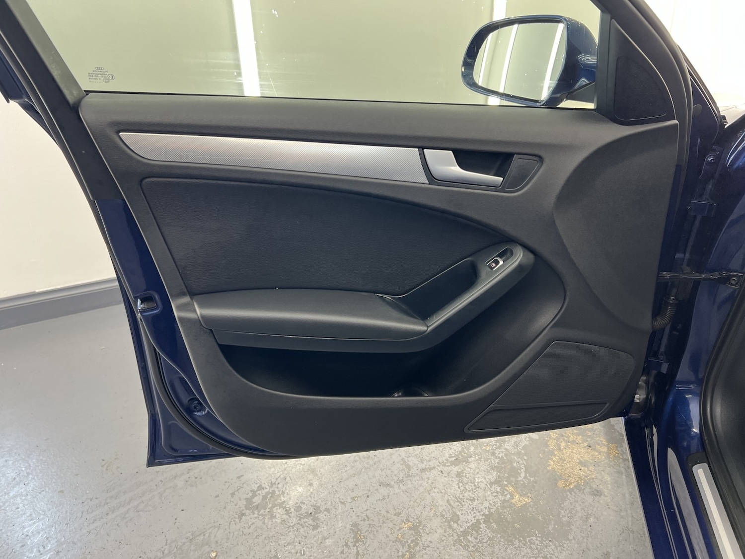 Used Audi A4 2015 for sale - 78168867: Photo 31