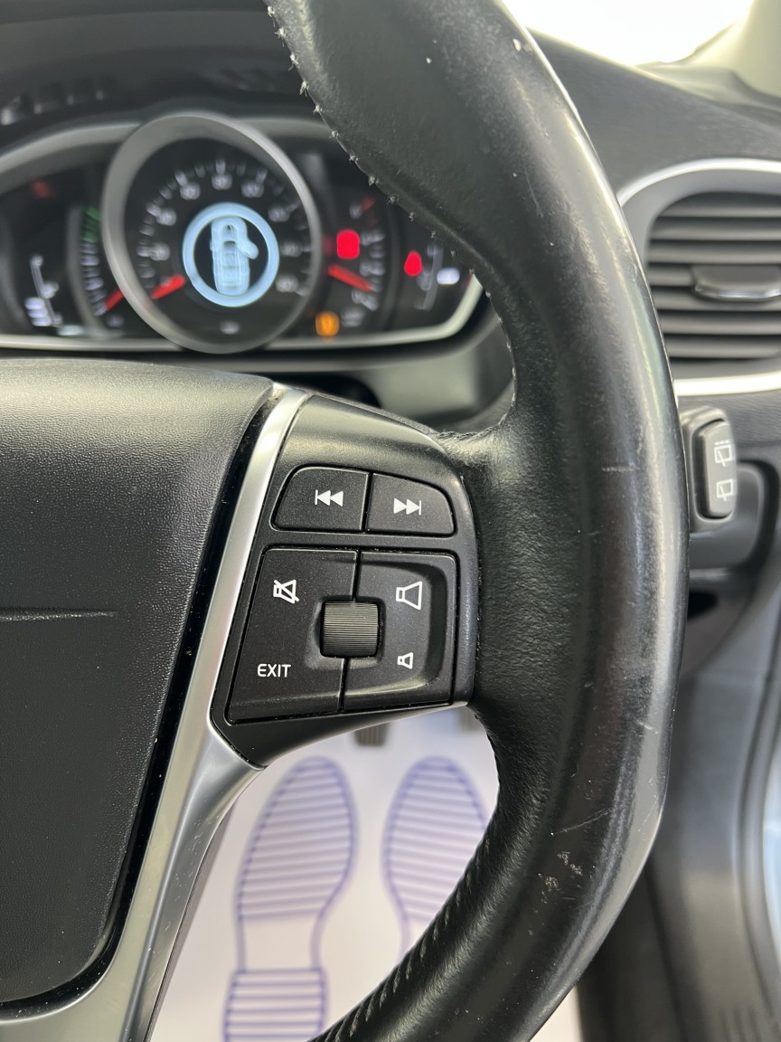 Used Volvo V40 2018 for sale - 77891556: Photo 22