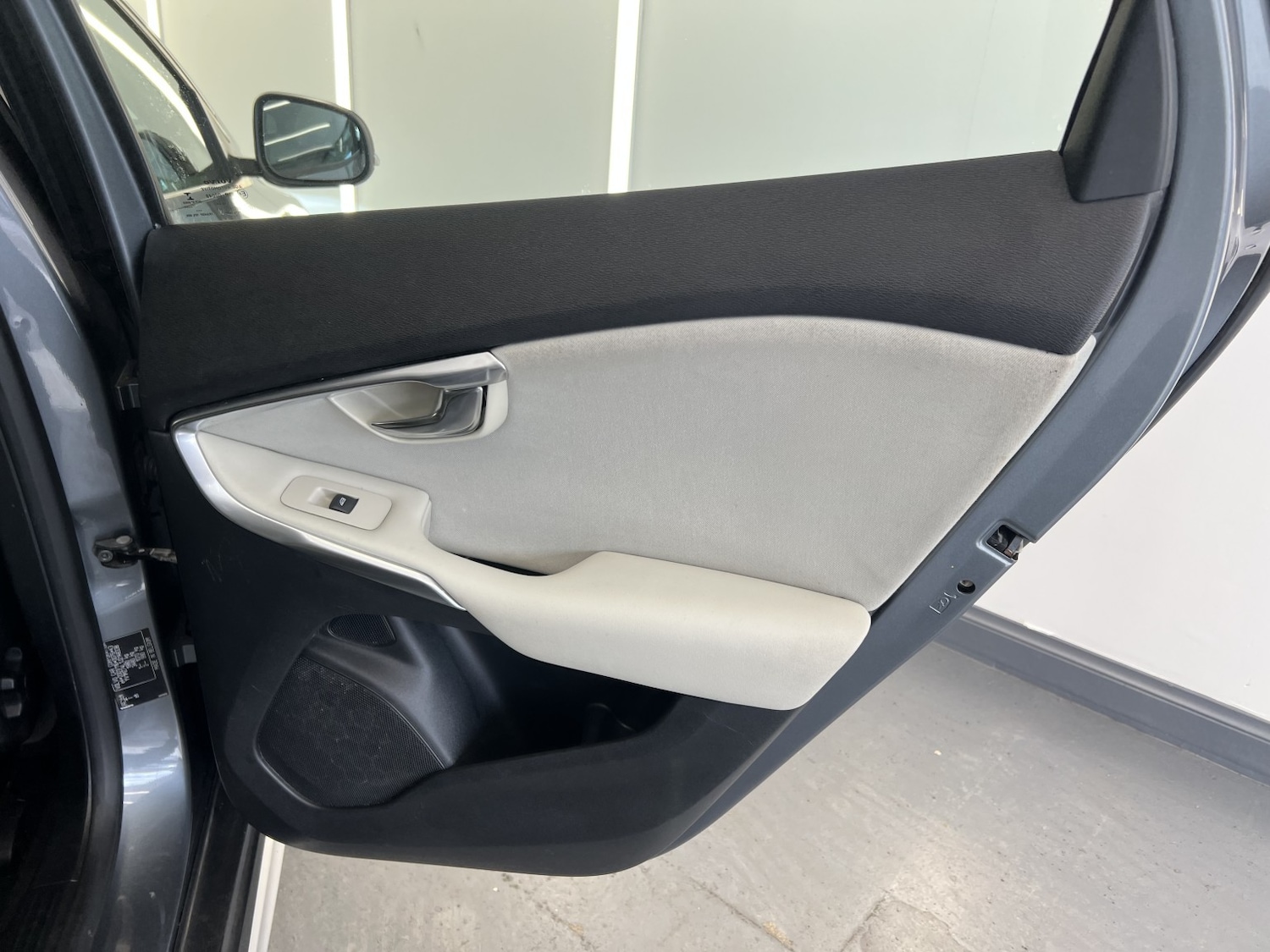 Used Volvo V40 2018 for sale - 77891556: Photo 23