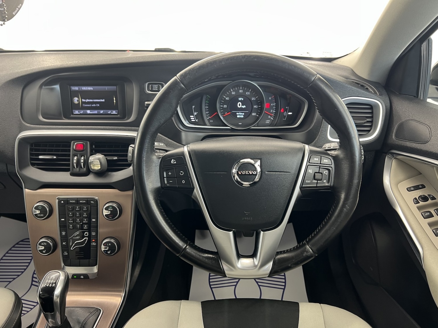 Used Volvo V40 2018 for sale - 77891556: Photo 32