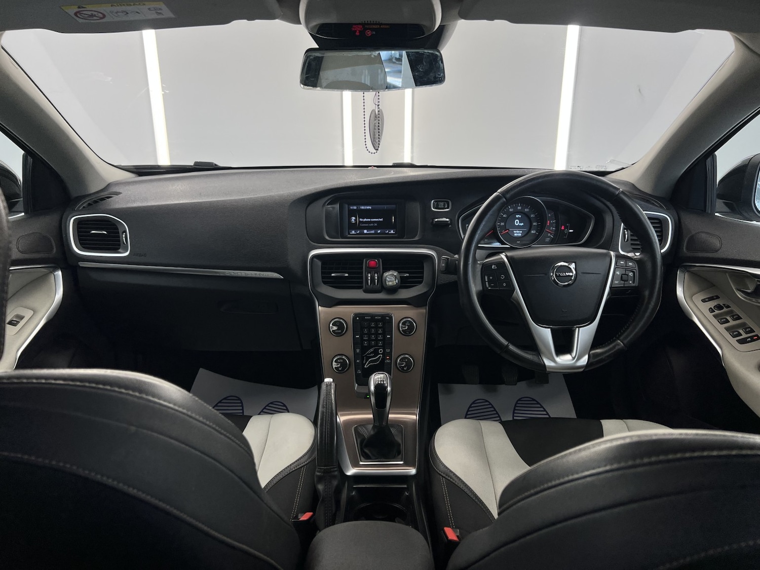 Used Volvo V40 2018 for sale - 77891556: Photo 44