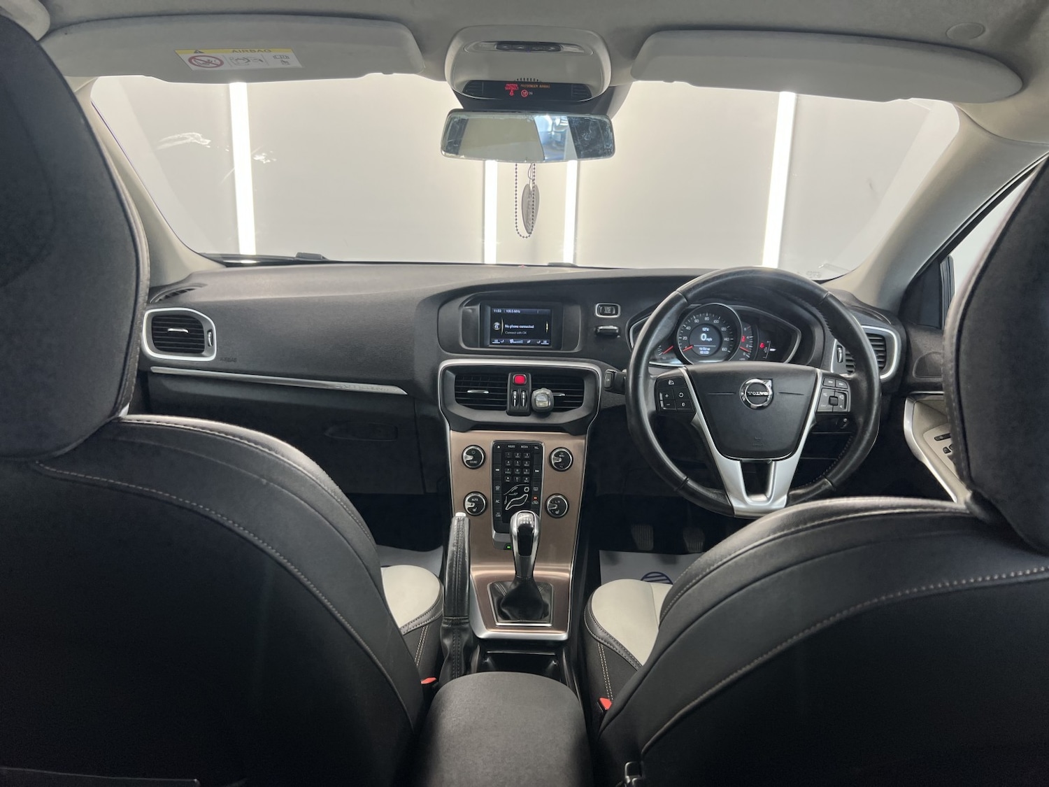 Used Volvo V40 2018 for sale - 77891556: Photo 47