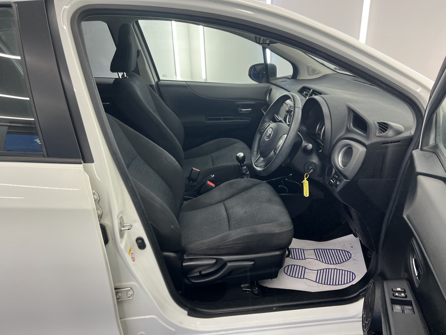 Used Toyota Yaris 2013 for sale - 77438255: Photo 16