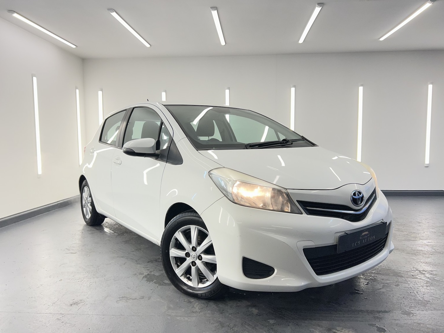 Used Toyota Yaris 2013 for sale - 77438255: Photo 2