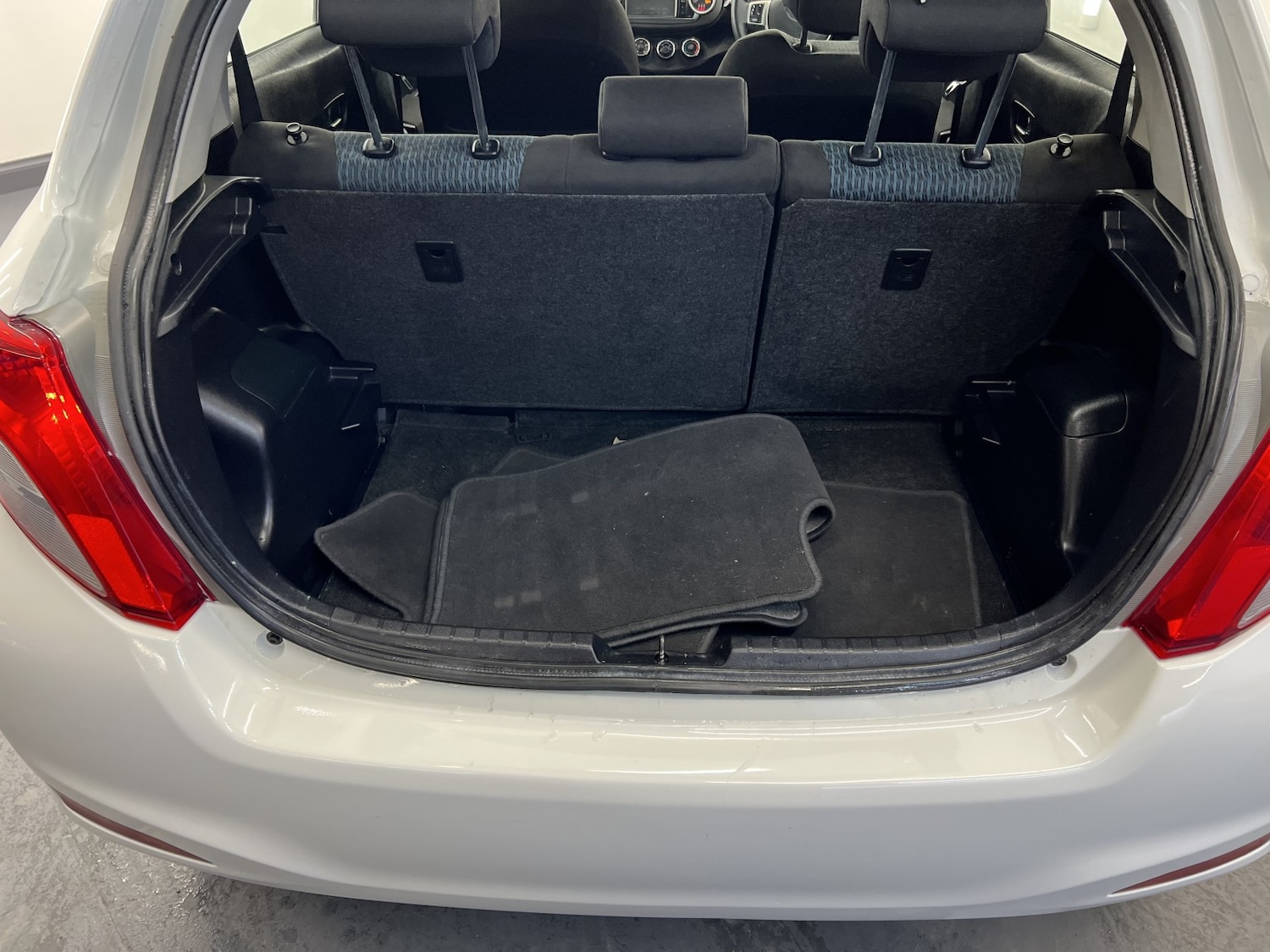 Used Toyota Yaris 2013 for sale - 77438255: Photo 26