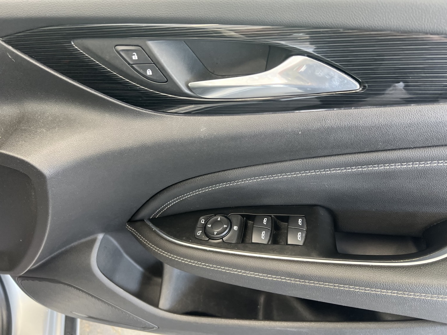 Used Vauxhall Insignia 2018 for sale - 77953981: Photo 18