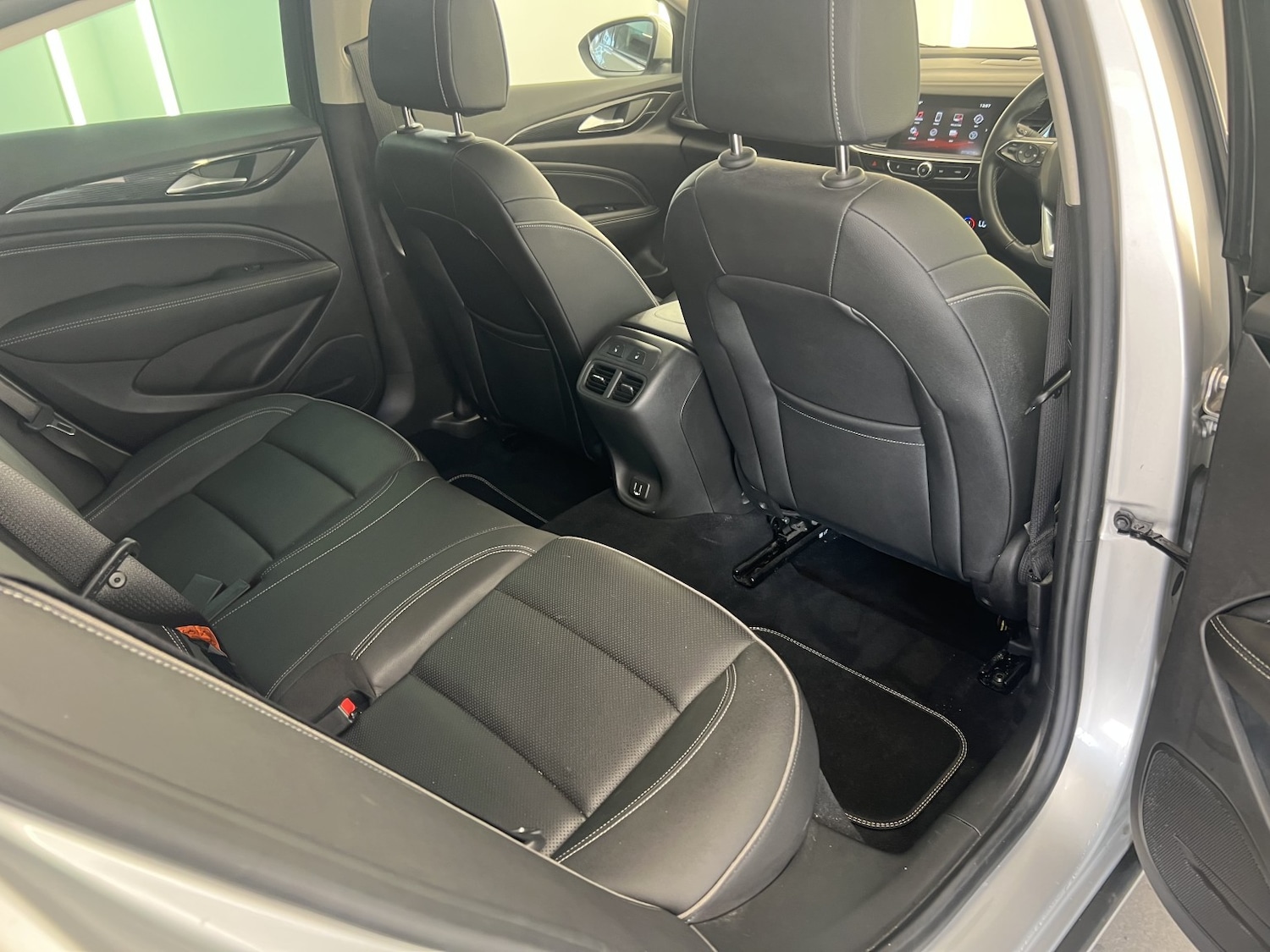 Used Vauxhall Insignia 2018 for sale - 77953981: Photo 25