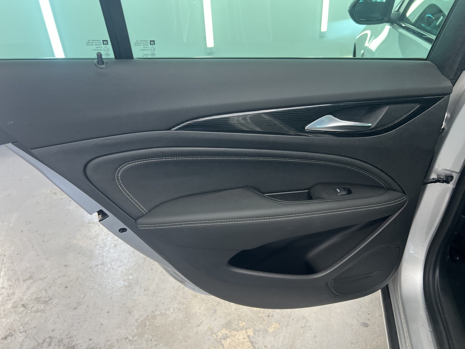 Used Vauxhall Insignia 2018 for sale - 77953981: Photo 32