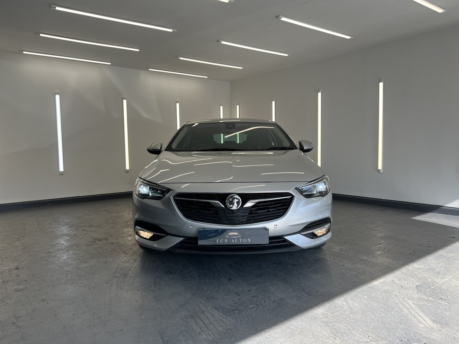 Used Vauxhall Insignia 2018 for sale - 77953981: Photo 5