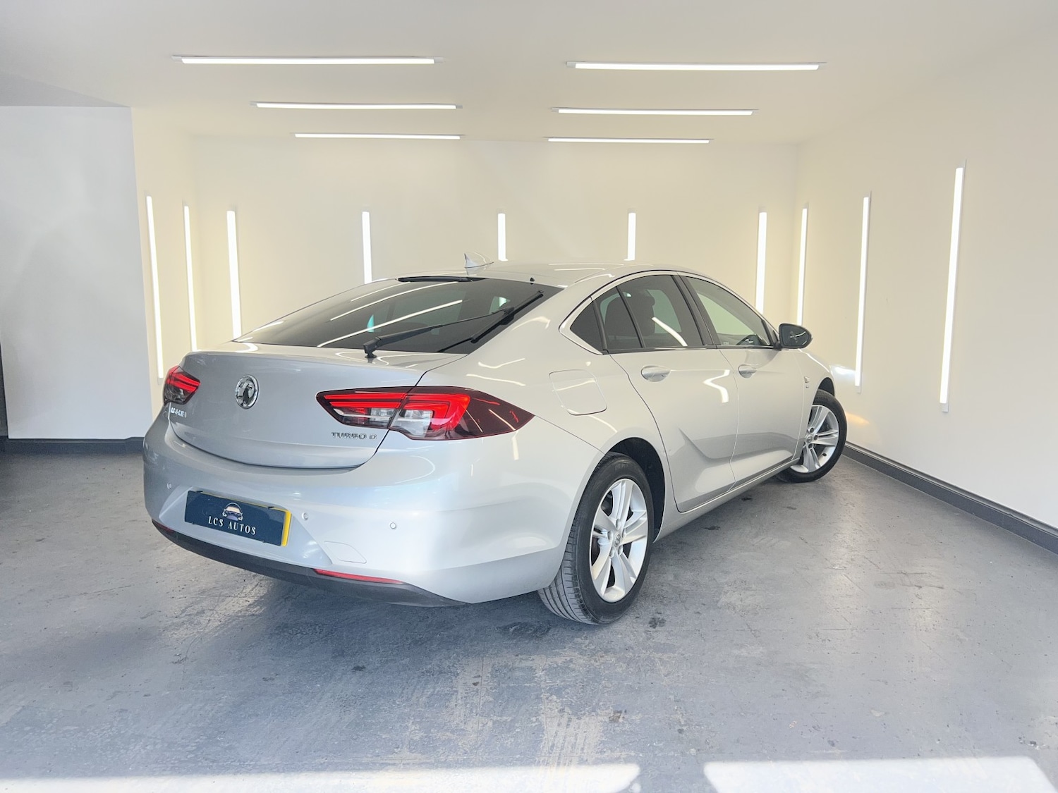 Used Vauxhall Insignia 2018 for sale - 77953981: Photo 7