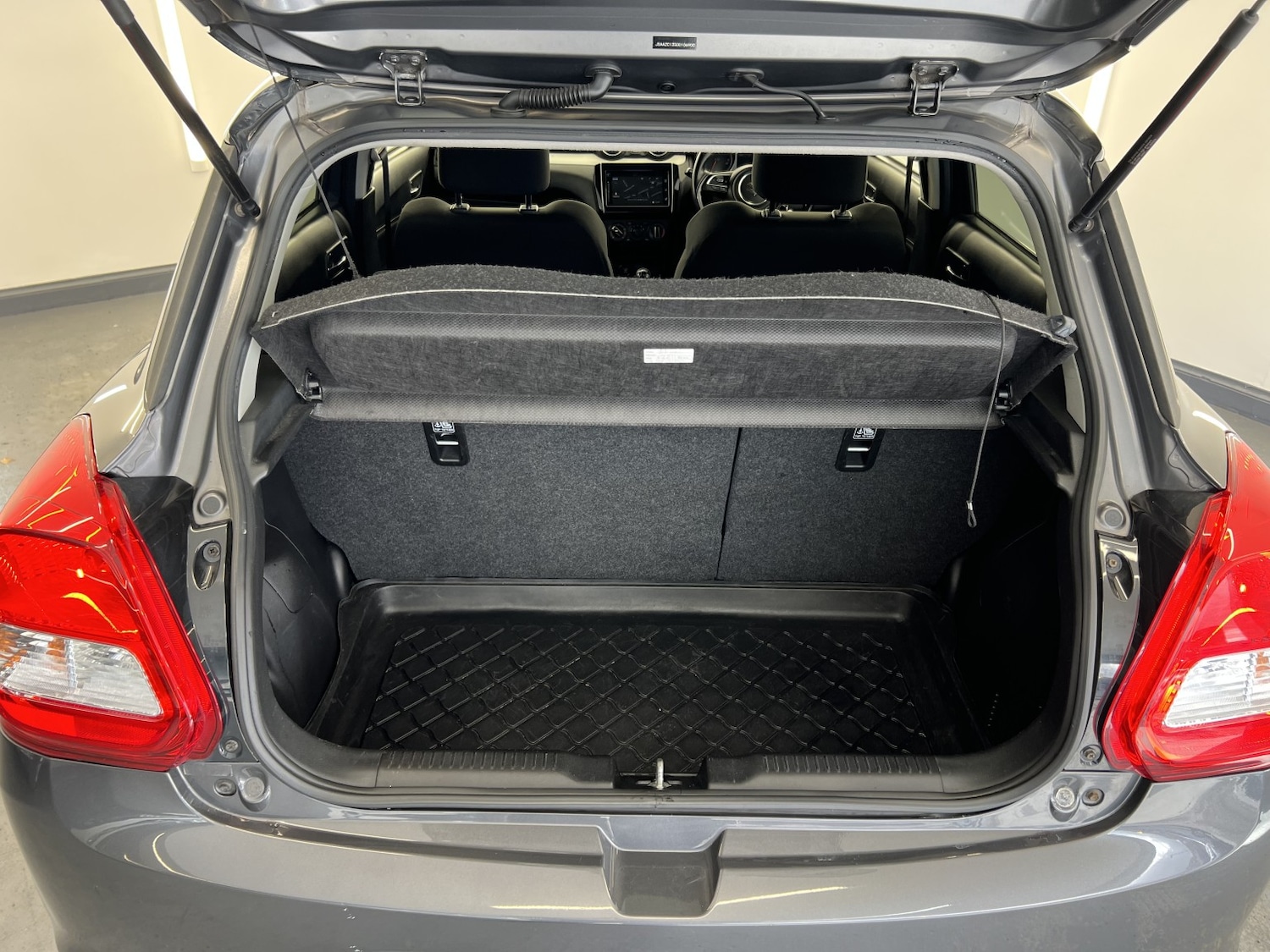 Used Suzuki Swift 2017 for sale - 78056976: Photo 25