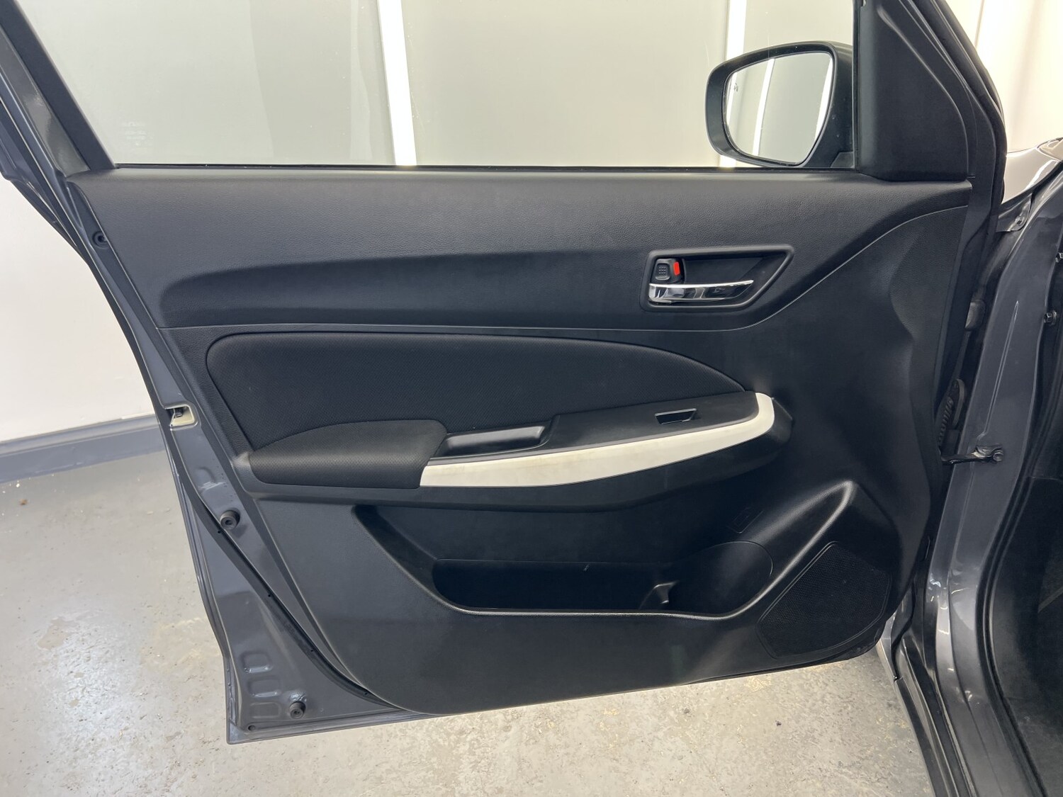 Used Suzuki Swift 2017 for sale - 78056976: Photo 32