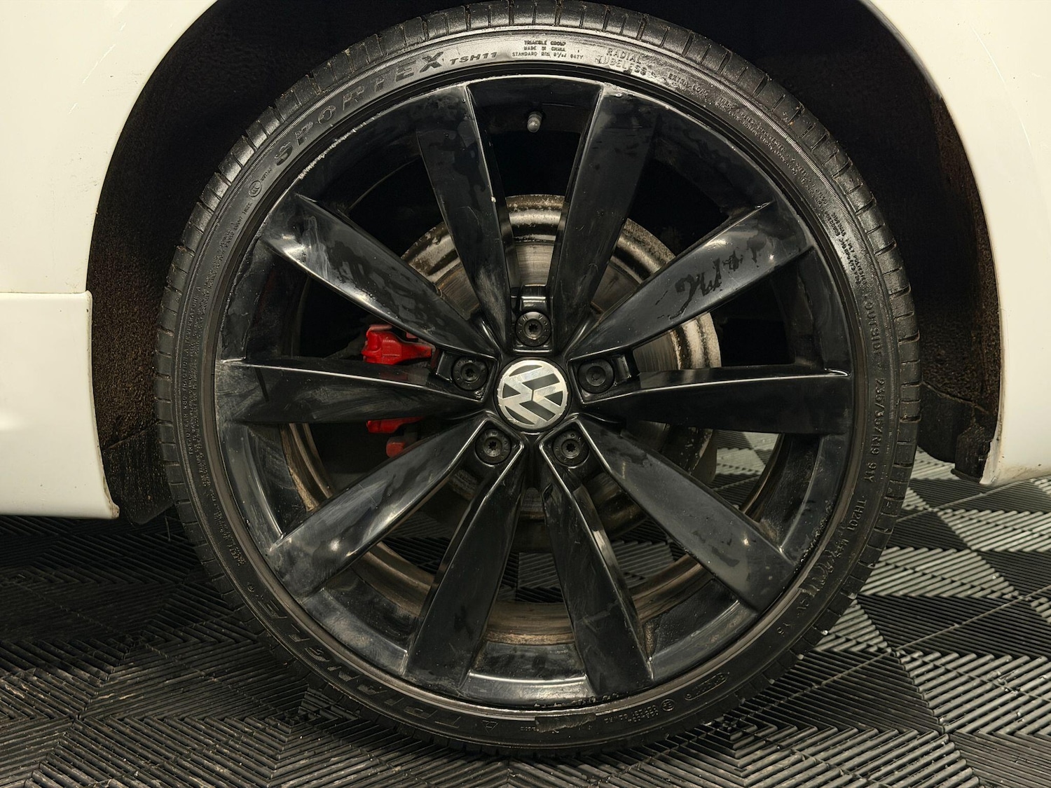 Used Volkswagen Scirocco 2016 for sale - 77510389: Photo 31