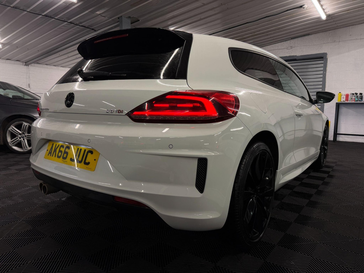 Used Volkswagen Scirocco 2016 for sale - 77510389: Photo 4