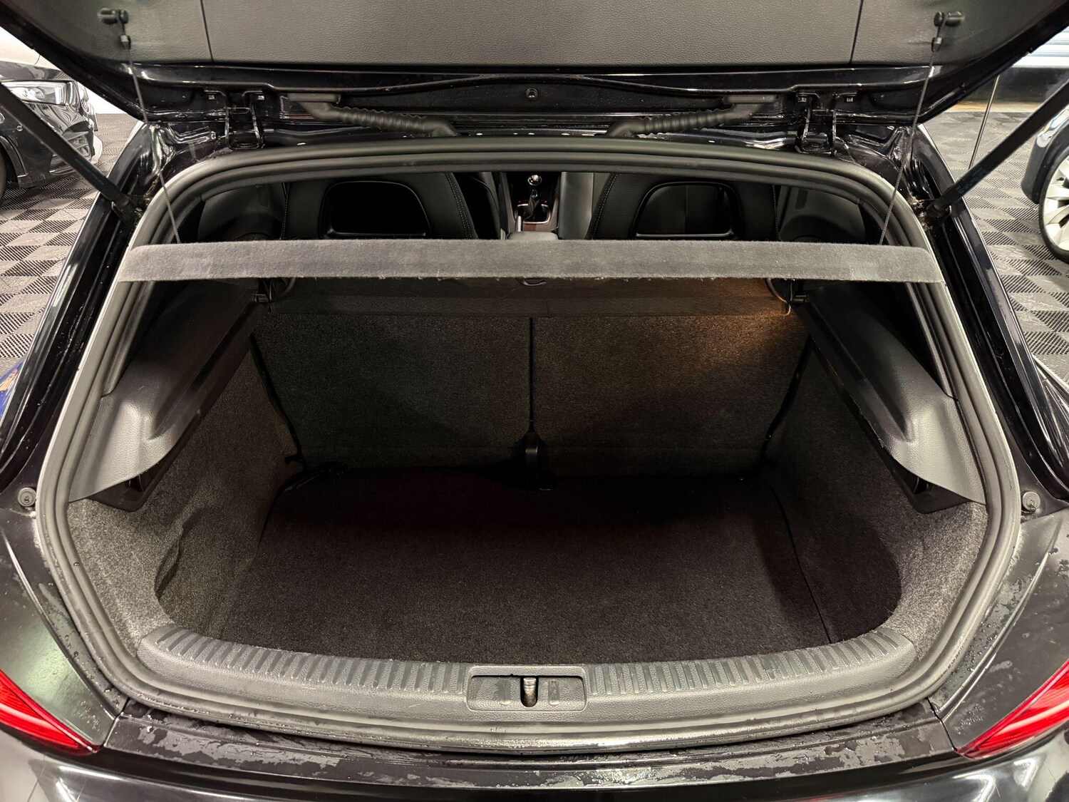 Used Volkswagen Scirocco 2016 for sale - 77509980: Photo 13