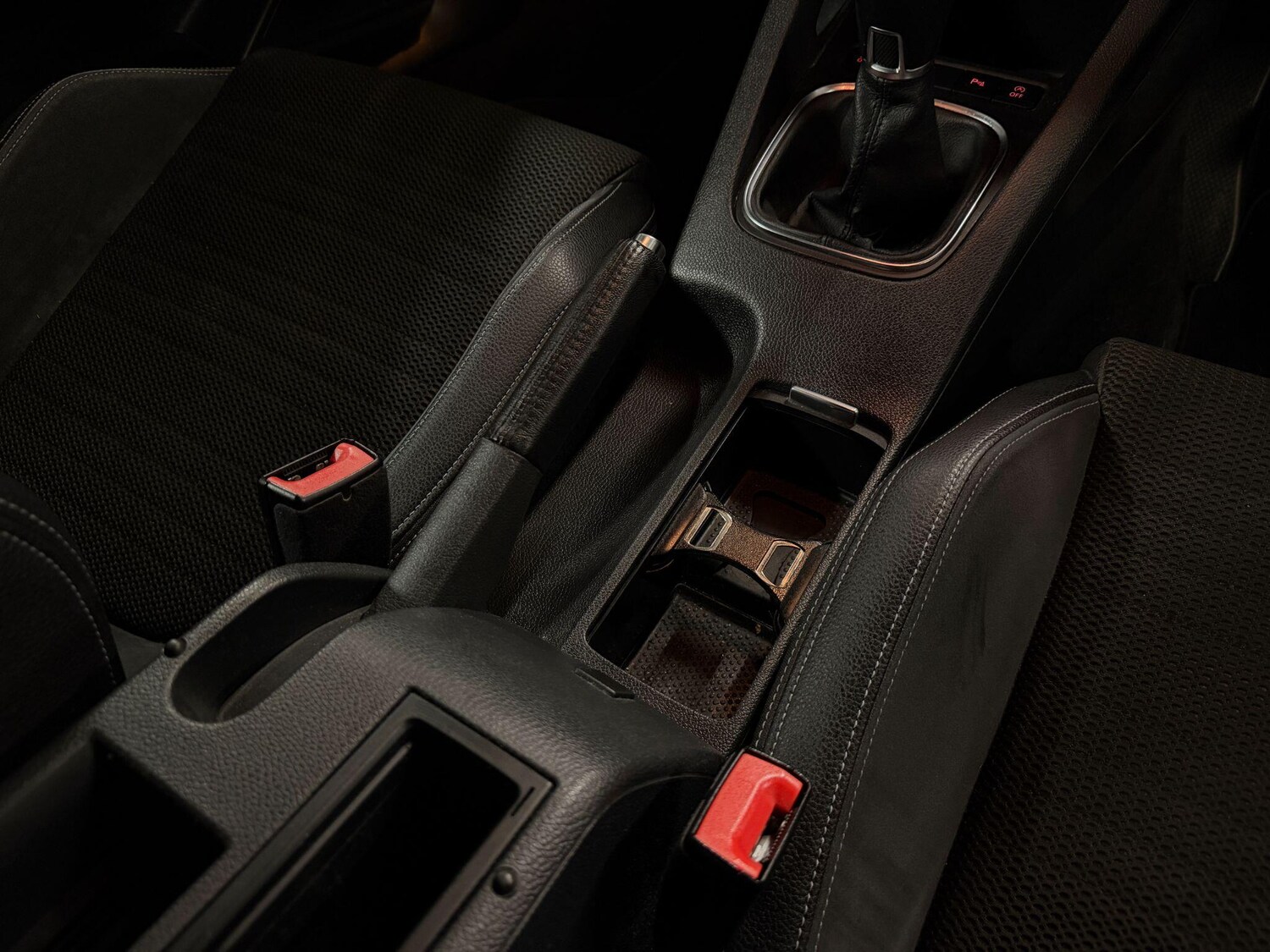 Used Volkswagen Scirocco 2016 for sale - 77509980: Photo 18