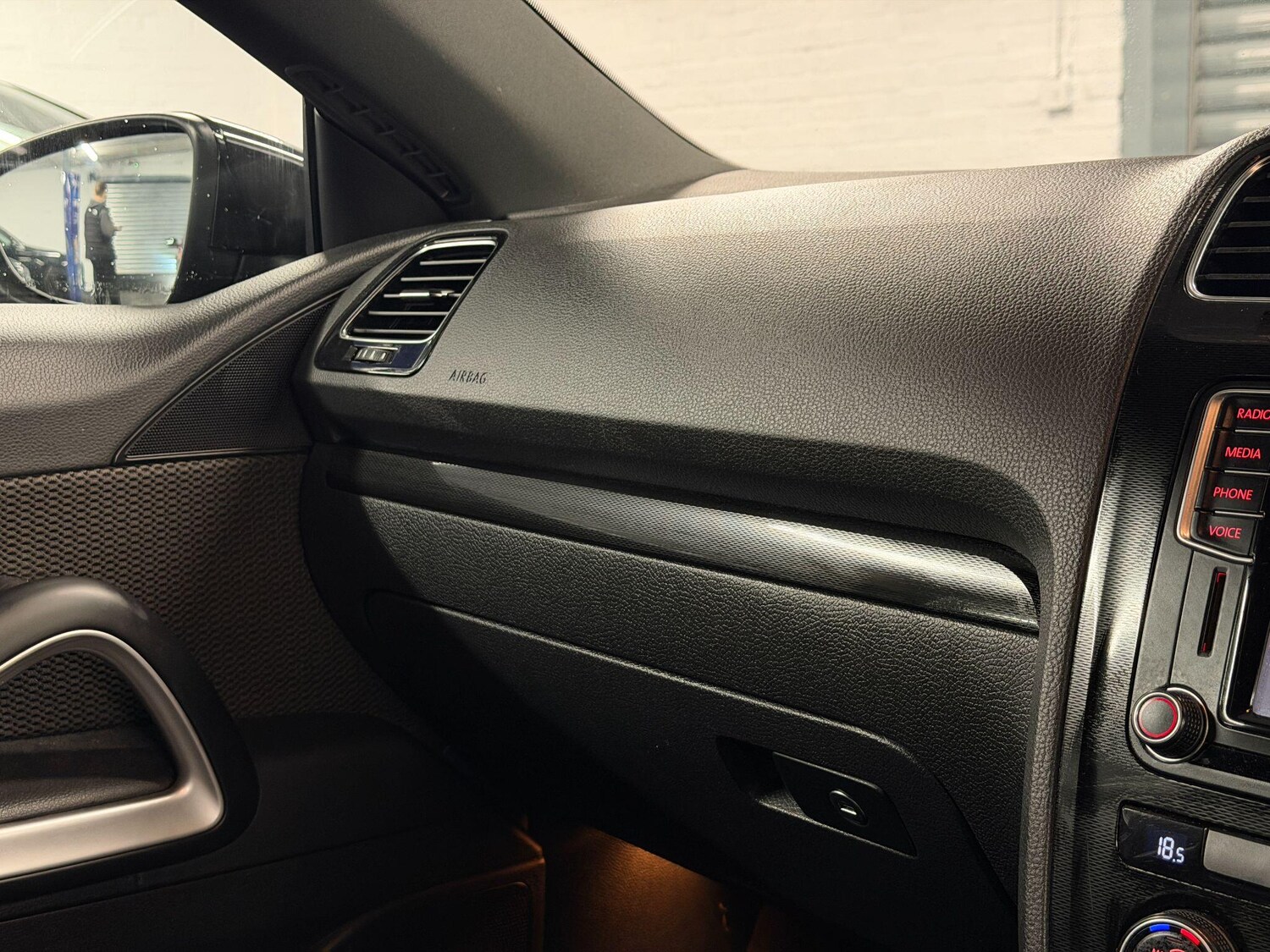 Used Volkswagen Scirocco 2016 for sale - 77509980: Photo 30