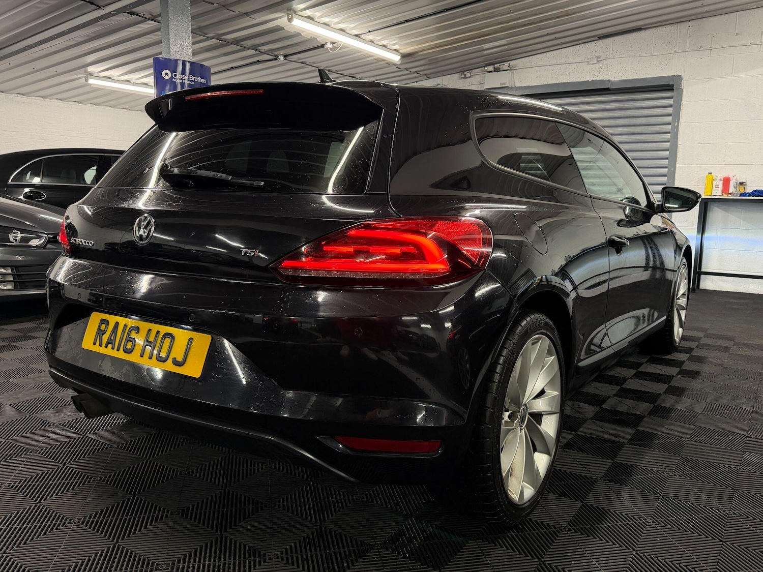 Used Volkswagen Scirocco 2016 for sale - 77509980: Photo 4