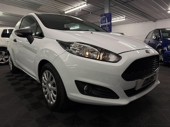 Used Ford Fiesta Van 2016 for sale - 78517539: Photo