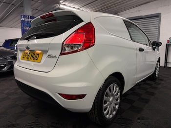 Used Ford Fiesta Van 2016 for sale - 78517539: Photo