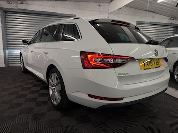 Used Skoda Superb 2018 for sale - 79401204: Photo