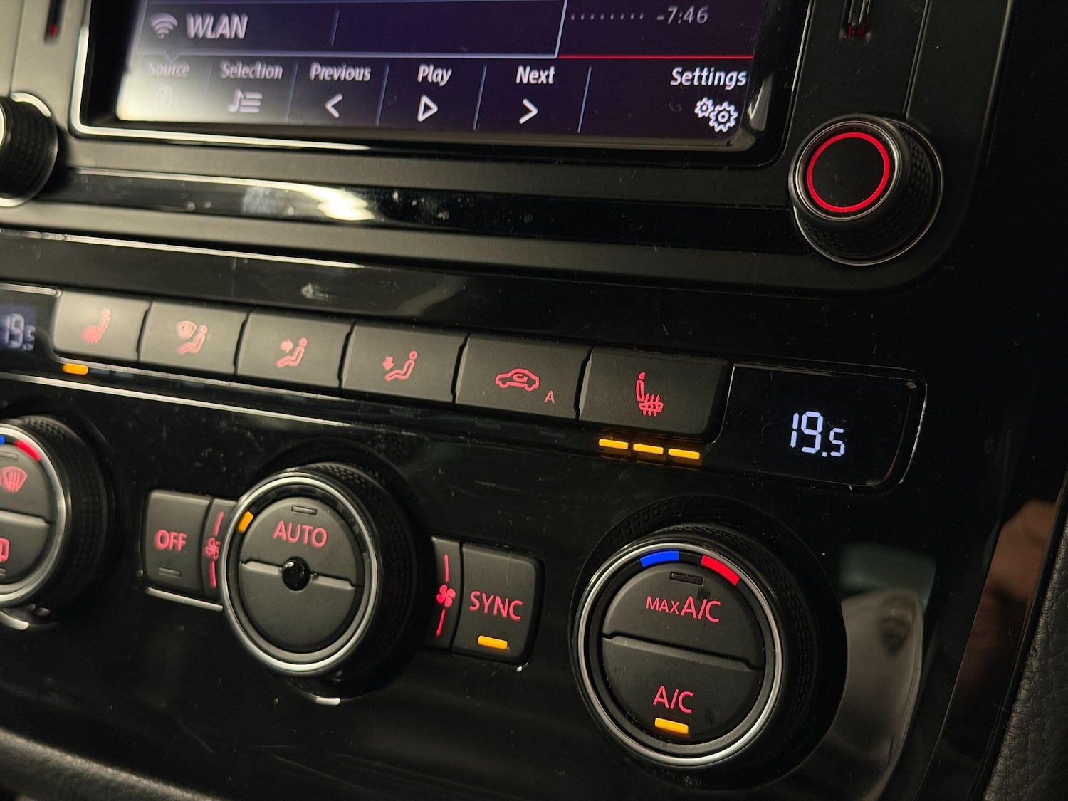 Used Volkswagen Scirocco 2017 for sale - 77490089: Photo 25