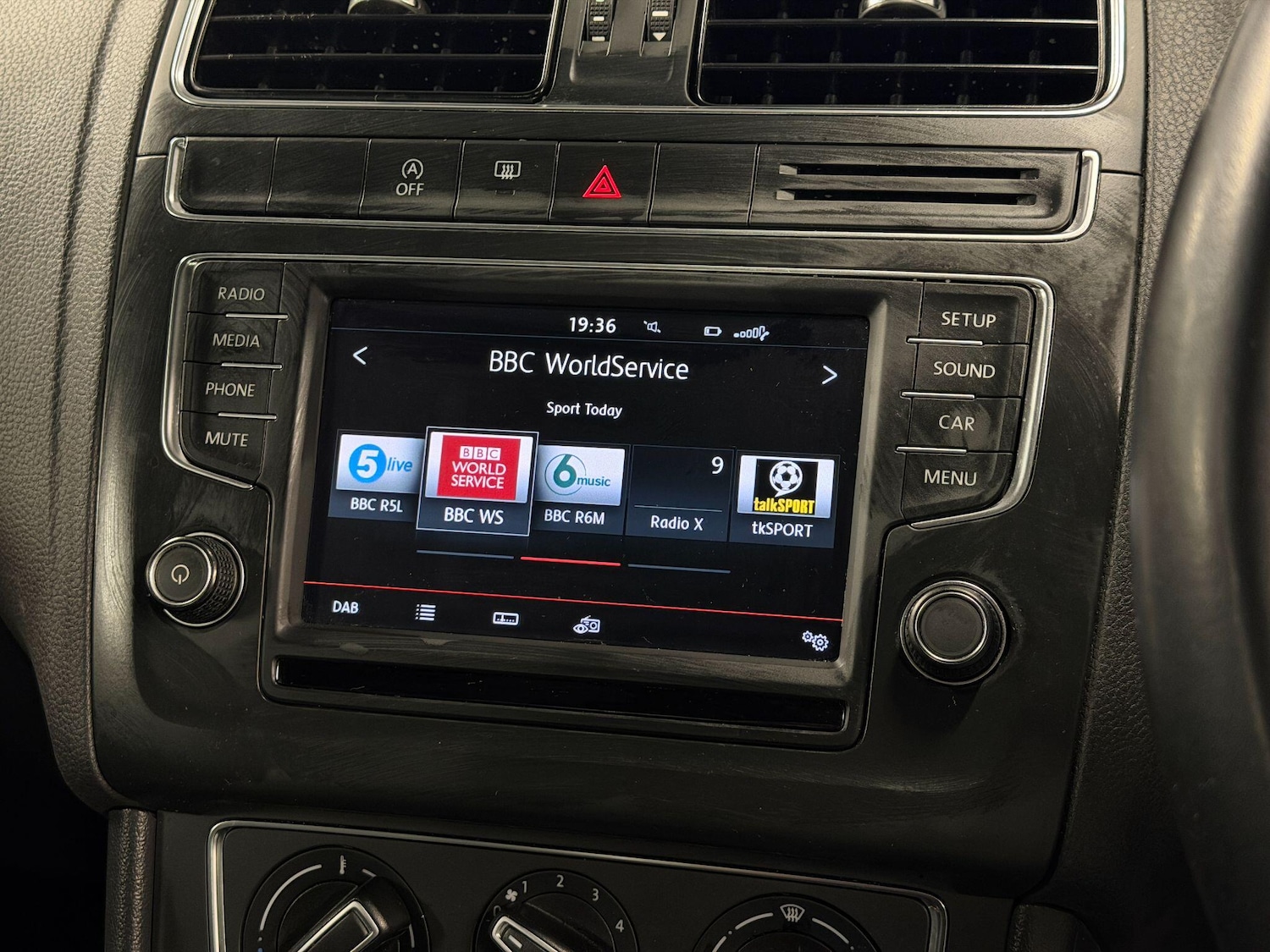 Used Volkswagen Polo 2015 for sale - 78116343: Photo 11