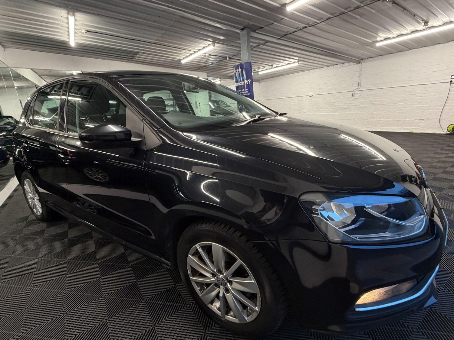Used Volkswagen Polo 2015 for sale - 78116343: Photo 3
