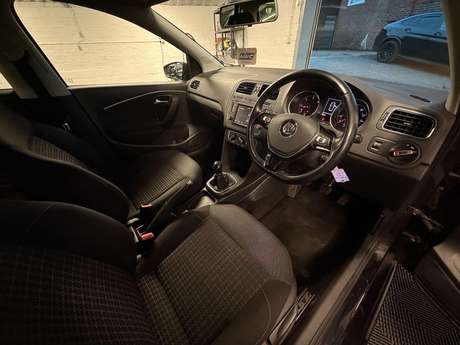 Used Volkswagen Polo 2015 for sale - 78116343: Photo 7