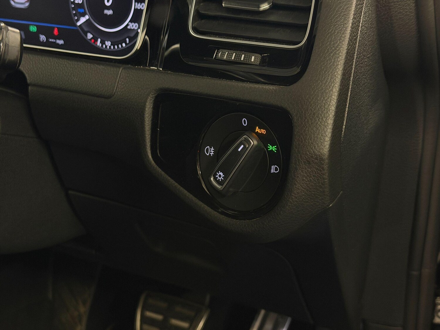 Used Volkswagen Golf for sale - 77939645: Photo 31