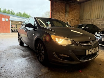 Used Vauxhall Astra 2013 for sale - 77490085: Photo