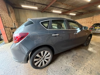 Used Vauxhall Astra 2013 for sale - 77490085: Photo