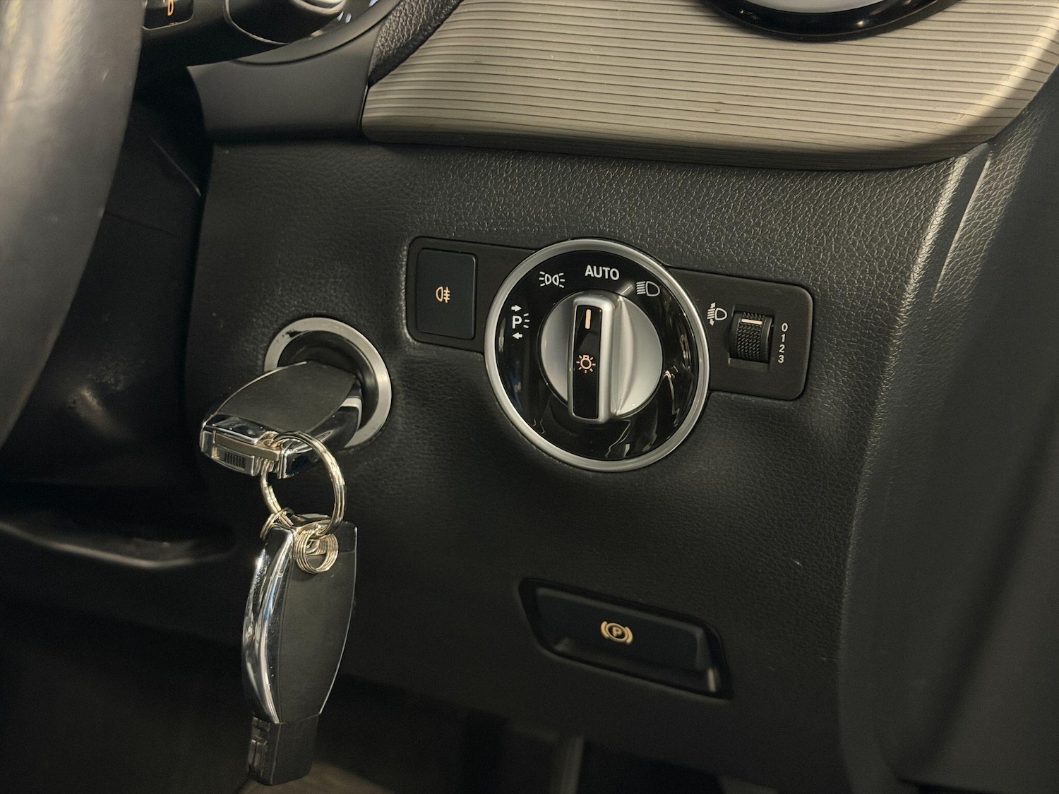 Used Mercedes-Benz B Class 2016 for sale - 77625975: Photo 21