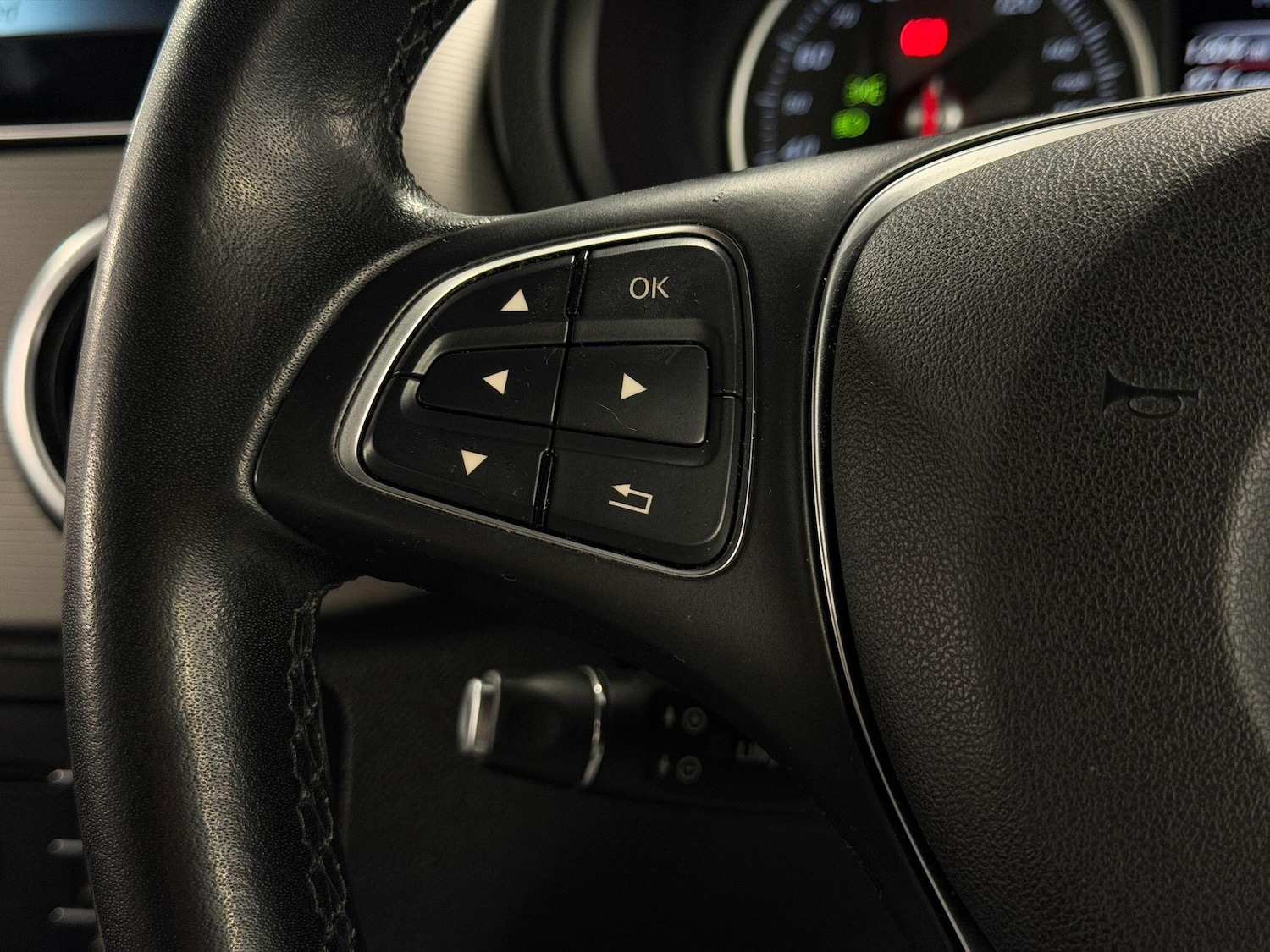 Used Mercedes-Benz B Class 2016 for sale - 77625975: Photo 42