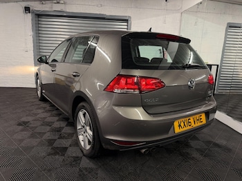 Used Volkswagen Golf 2016 for sale - 77705479: Photo