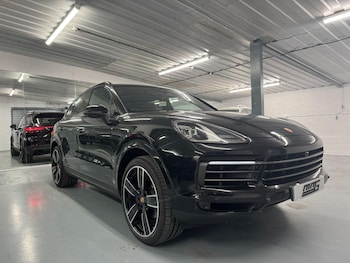 Used Porsche Cayenne 2023 for sale - 77490087: Photo